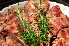 Lamm Tomahawk Steaks gegrillt